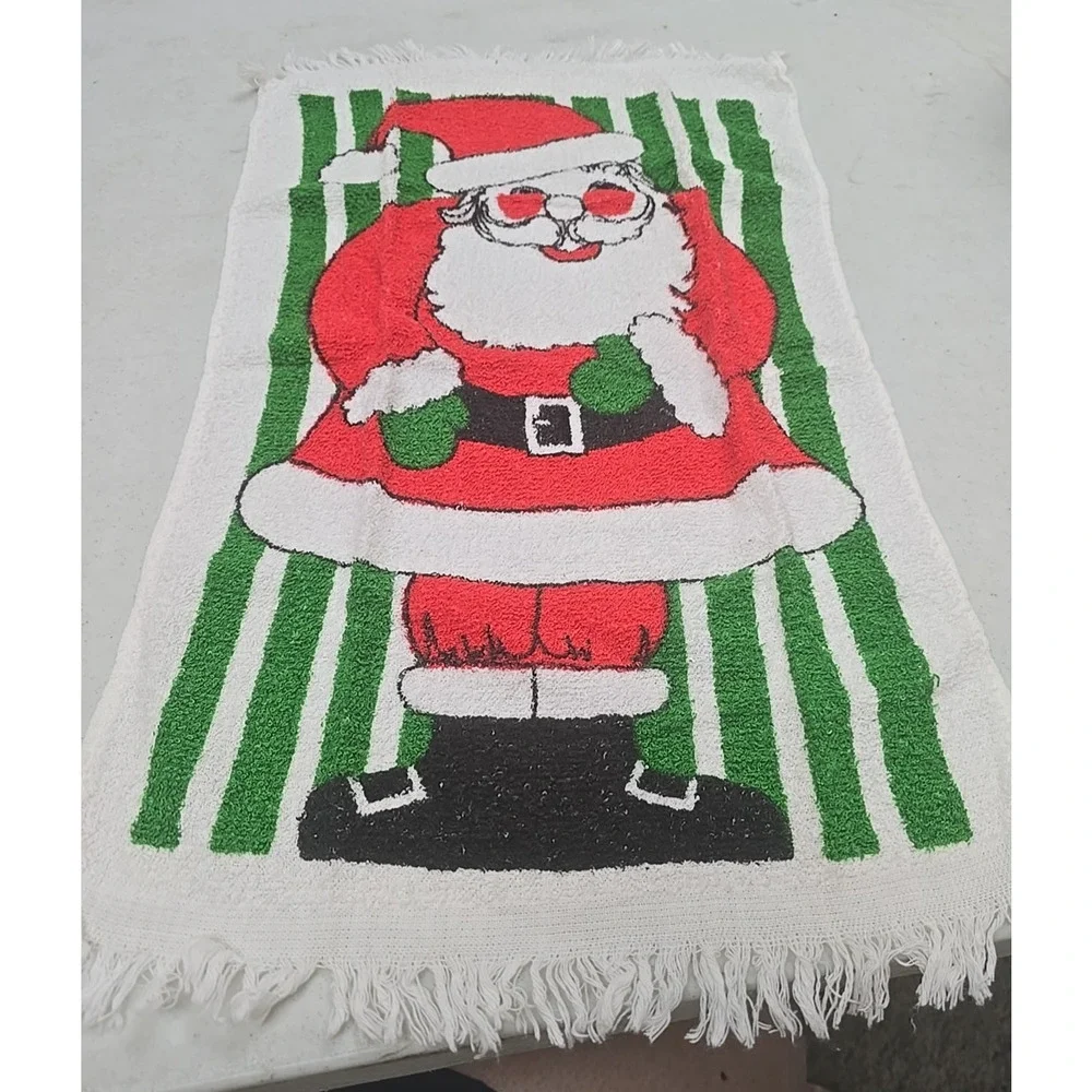 Lot of 3 Vintage Holiday Christmas Santa Claus Cotton Soft Absorbent Hand Towels